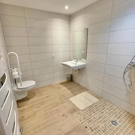 15 Personnes Sauna Et Chalet *