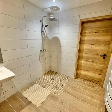 15 Personnes Sauna Et Le Thillot